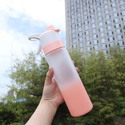 Bouteille d’eau 700 ml avec spray – Sans BPA