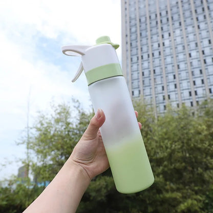 Bouteille d’eau 700 ml avec spray – Sans BPA